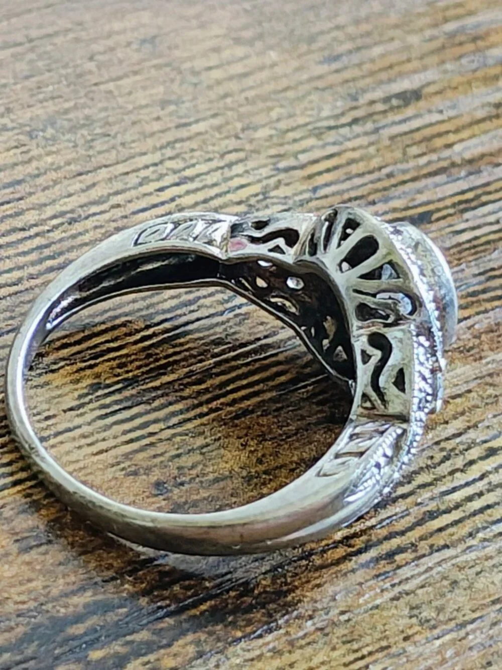 Vintage Quartz Art Deco Filagree Ring